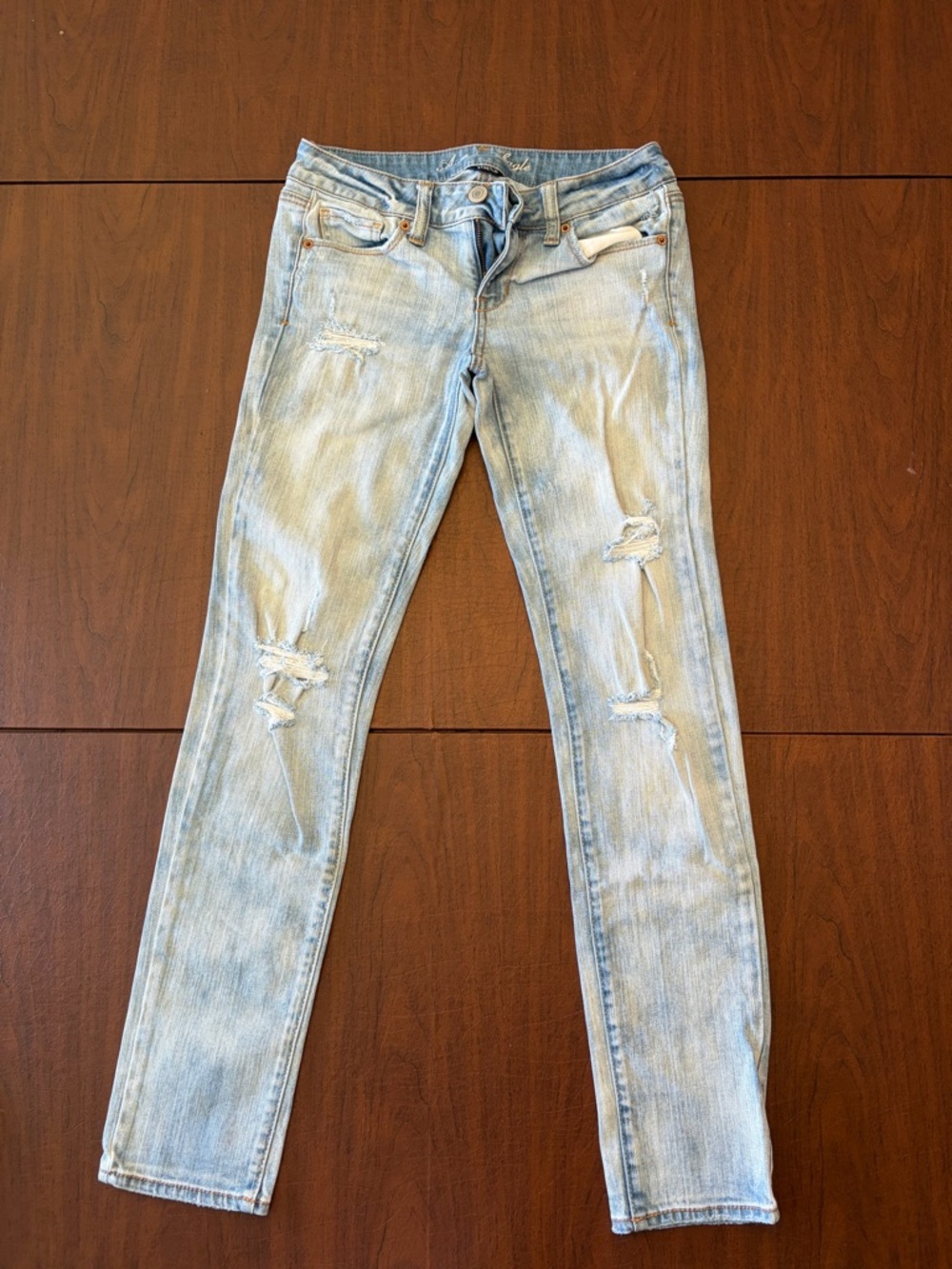 American Eagle Outfitters Light Blue Distressed Skinny Jeans